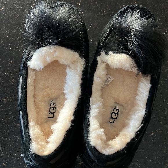 UGG - Picture 7 of 8